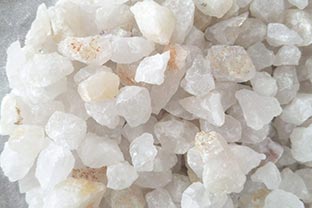 石英砂除鐵應(yīng)該如何選擇磁選設(shè)備？